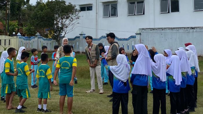 Rayakan Hari Anak Nasional, KKN Pengabdian Masyarakat Unsoed Ajak 94 Siswa Tambakmulyo Wujudkan Lingkungan Aman dan Ramah Anak 01